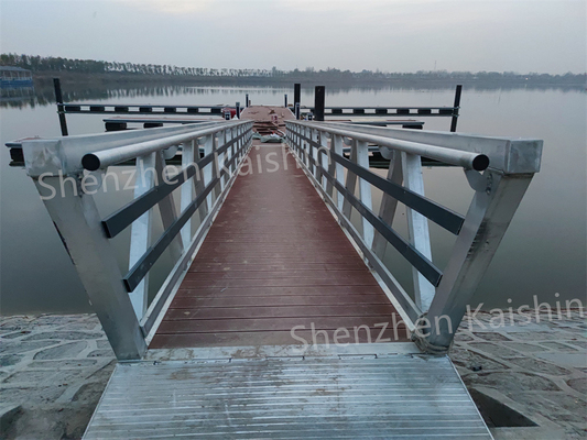 UV Resistant Marine Aluminum Gangways WPC Decking Floating Dock Ramp