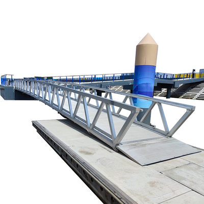 Eenvoudige installatie van aluminium loopplanken voor drijvende pontonsteiger