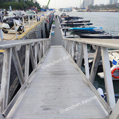 Niet-glijdend aluminium gangpad Drijvende brug Pontoon Aanpasbare Marina Drijvende Dock