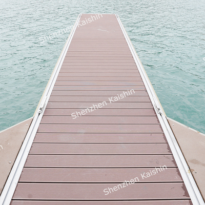 Aanpasbaar ontwerp drijvende vingersteiger voor drijvende pontonloopbrug in jachthavens met rubberen fender
